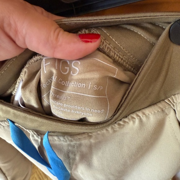 Figs khaki technical collection jogger set size S/SP - Picture 7 of 7